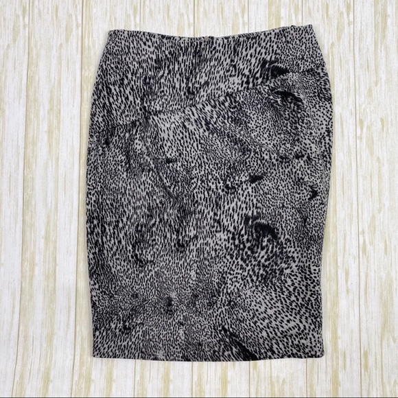Max Mara Black & Gray Printed Stretch Pencil Skirt - Picture 1 of 6
